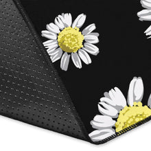 Load image into Gallery viewer, Daisy Pattern Print Design DS01 Area Rugs
